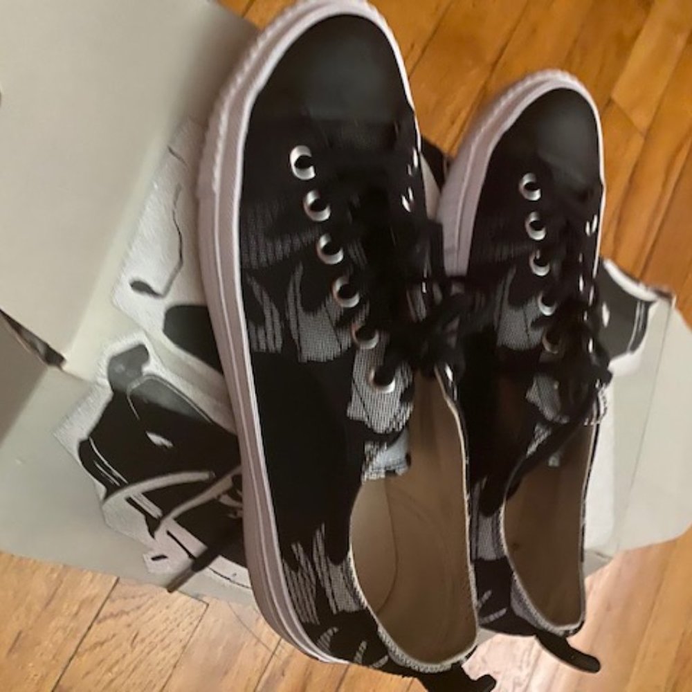 MCQ ALEXANDER MCQUEEN SWOLLOW PLIMSOll 40